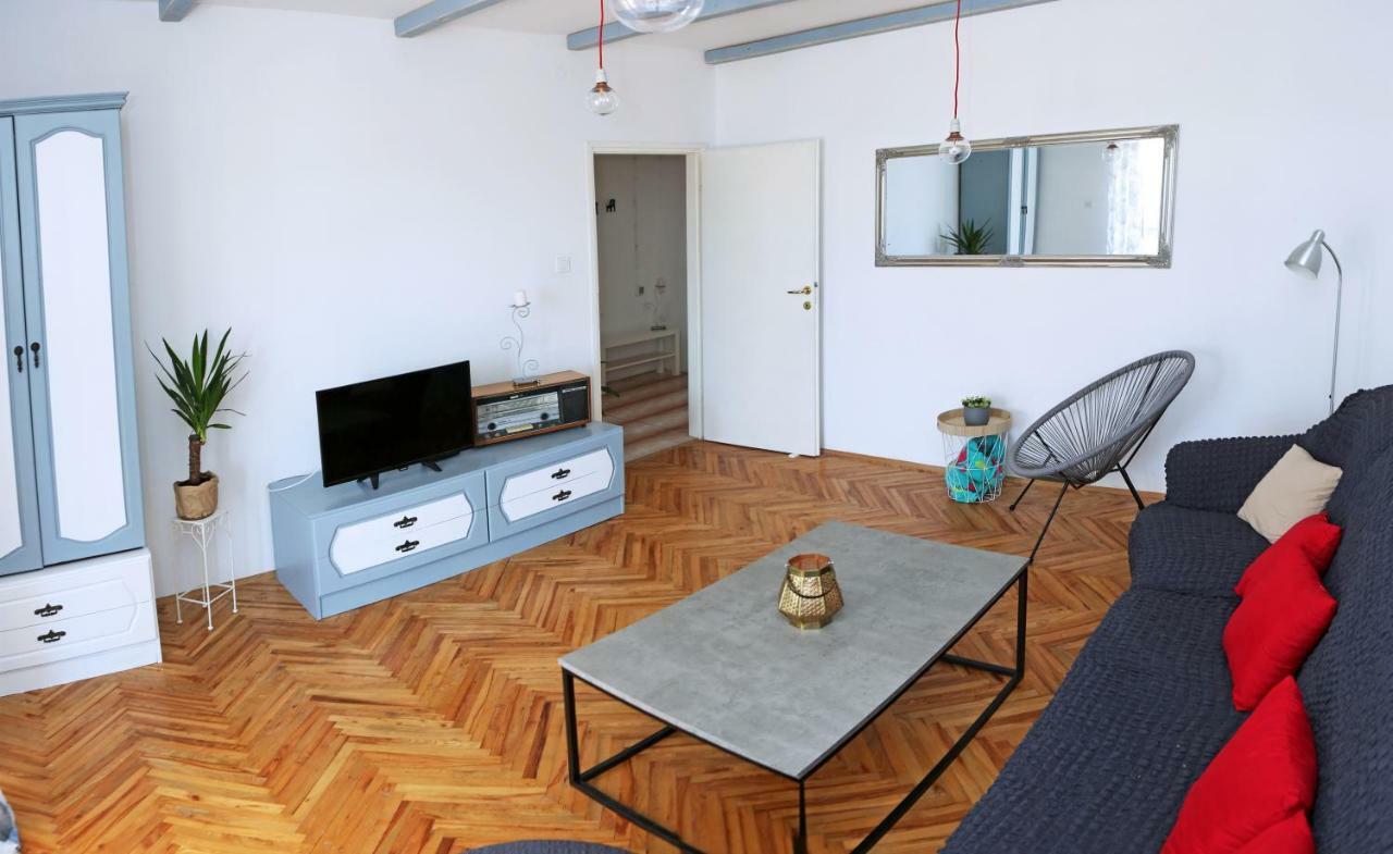 Apartman Charlie ヴーシ エクステリア 写真