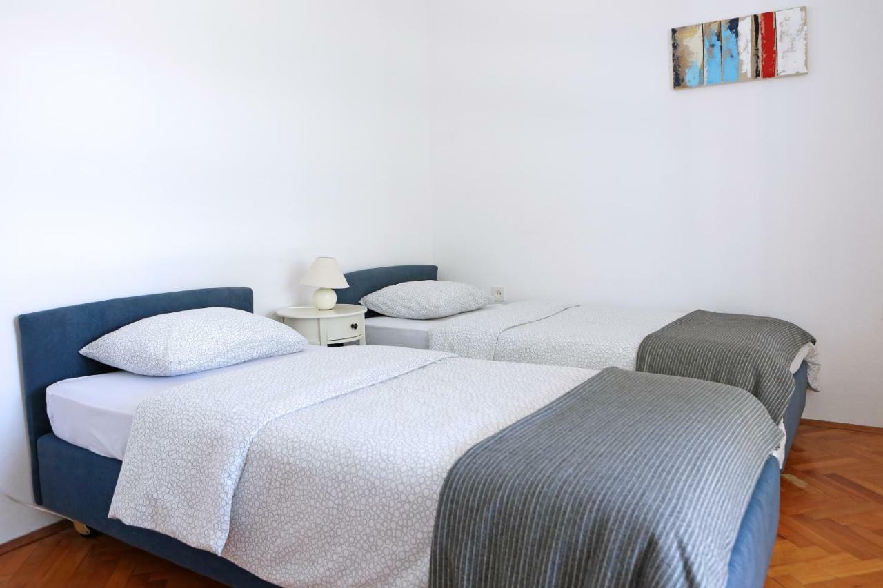 Apartman Charlie ヴーシ エクステリア 写真
